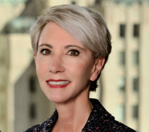 Head shot of Tammy McGuinness smiling.